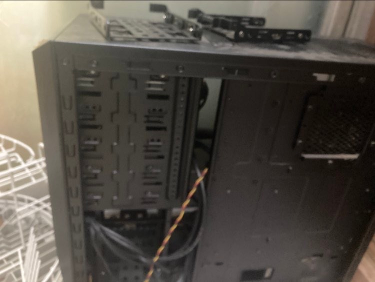 悲報 デスクトップパソコン壊れる